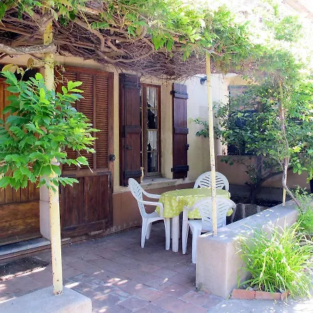 Ferienhaus Giens 115s 度假居 *